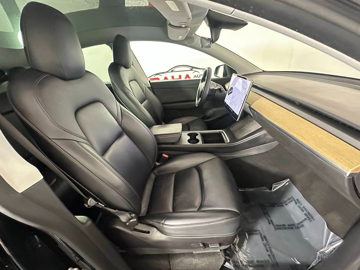 2022 Tesla Model Y Long Range photo 19