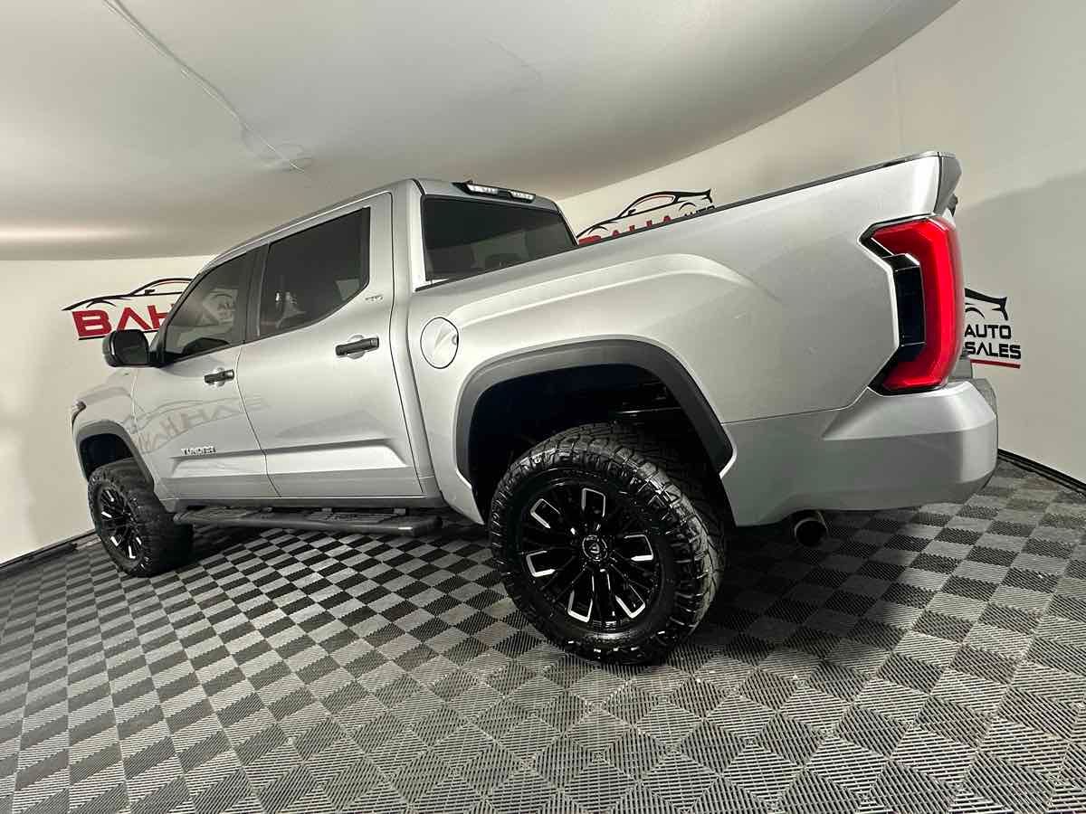 2024 Toyota Tundra SR5 CrewMax photo 5