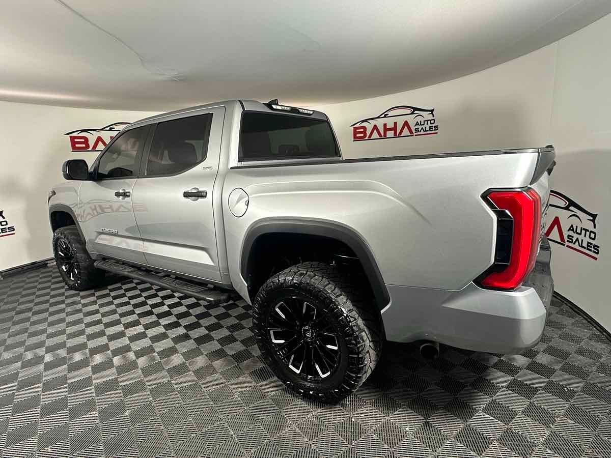 2024 Toyota Tundra SR5 CrewMax photo 4