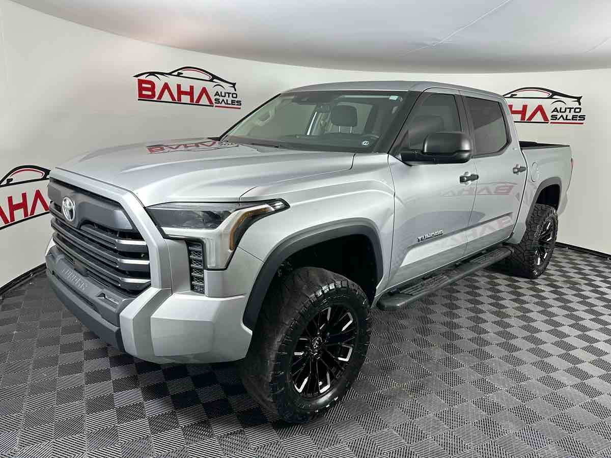 2024 Toyota Tundra SR5 CrewMax photo 2