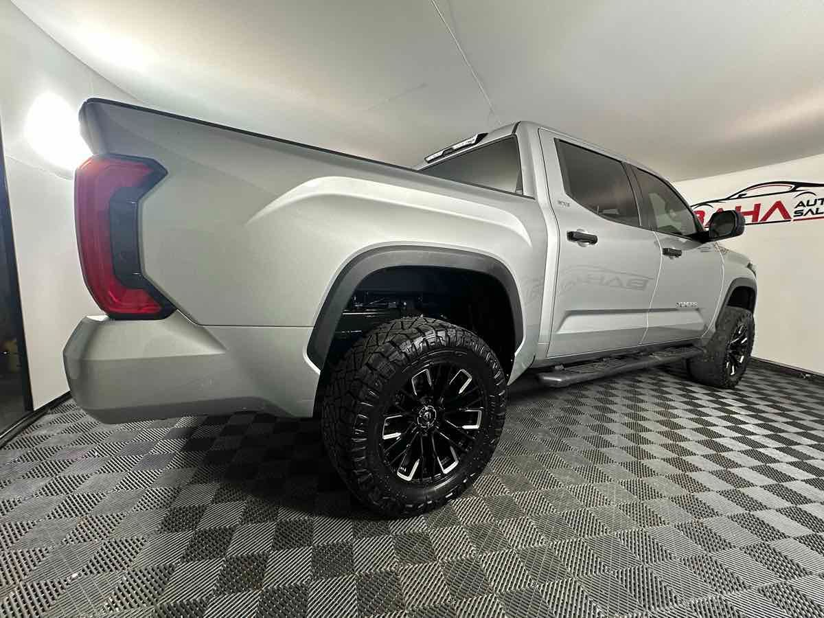 2024 Toyota Tundra SR5 CrewMax photo 7