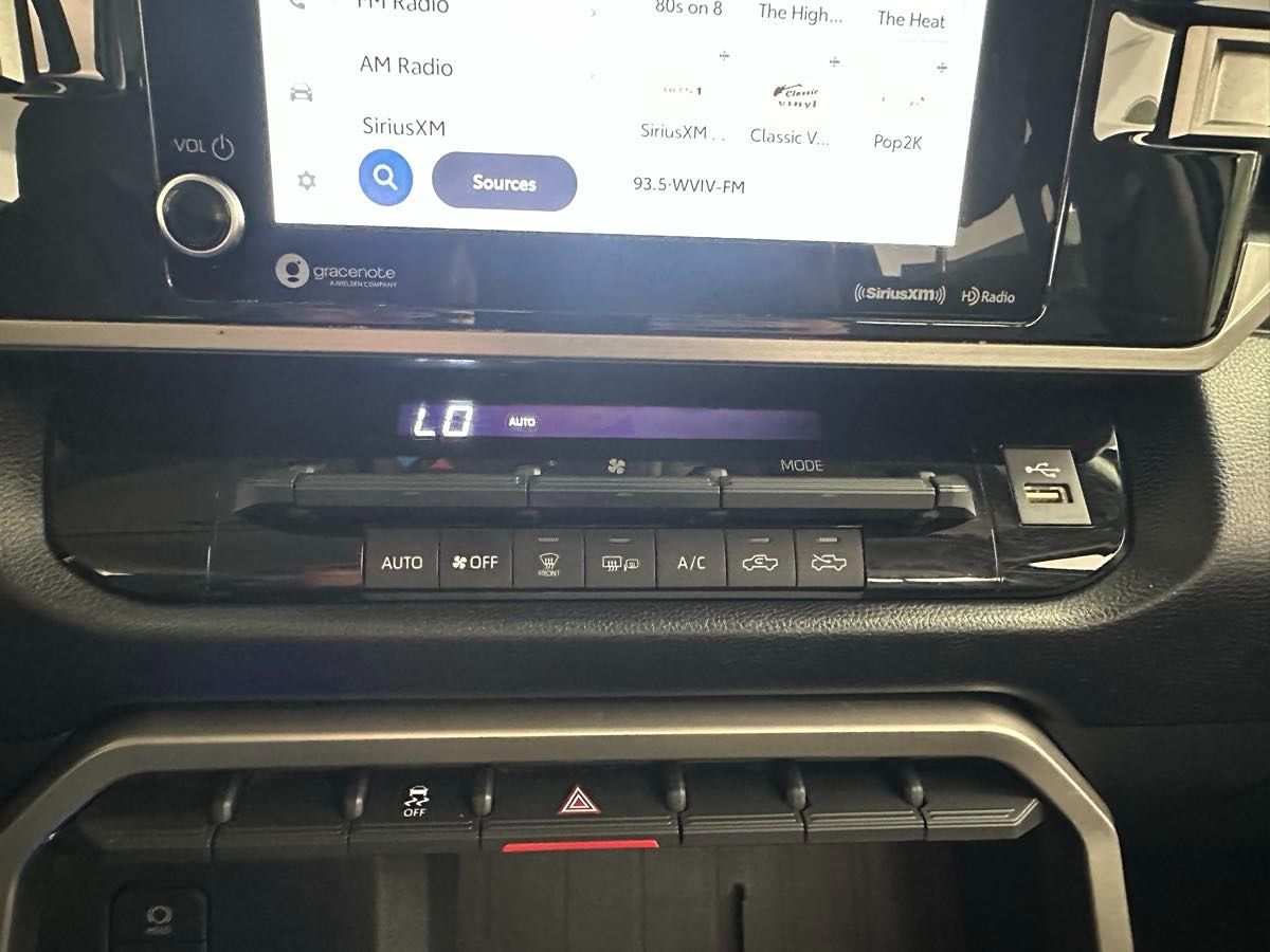 2024 Toyota Tundra SR5 CrewMax photo 32