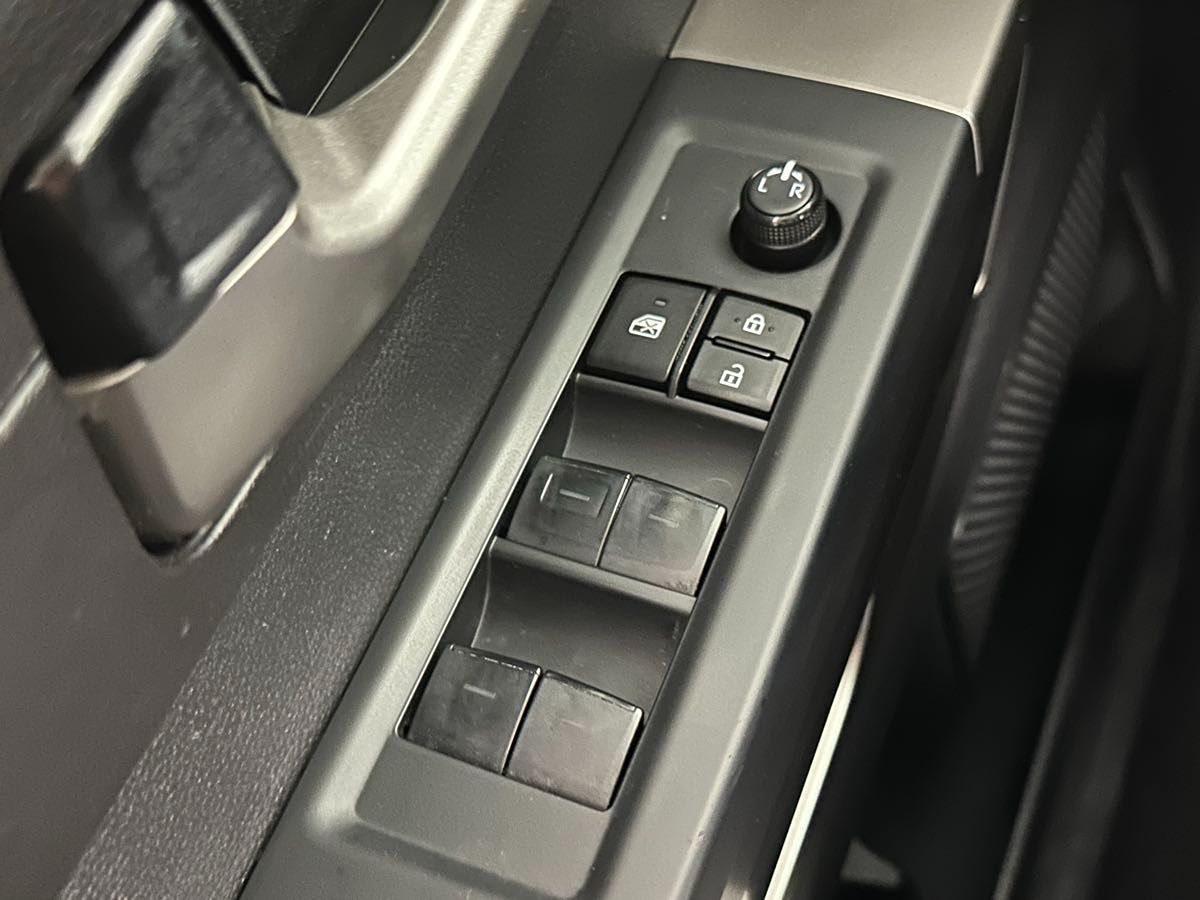 2024 Toyota Tundra SR5 CrewMax photo 39