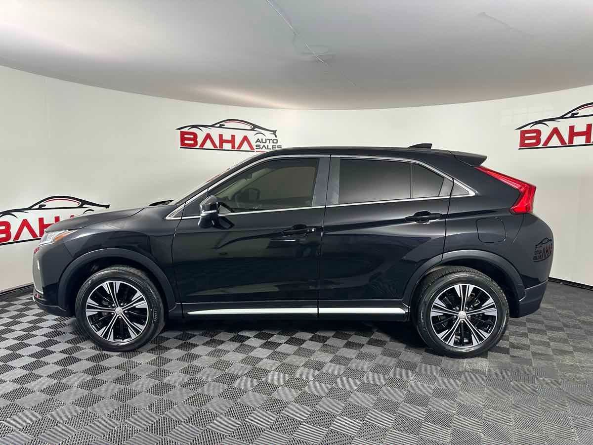 2019 Mitsubishi Eclipse Cross SE photo 2
