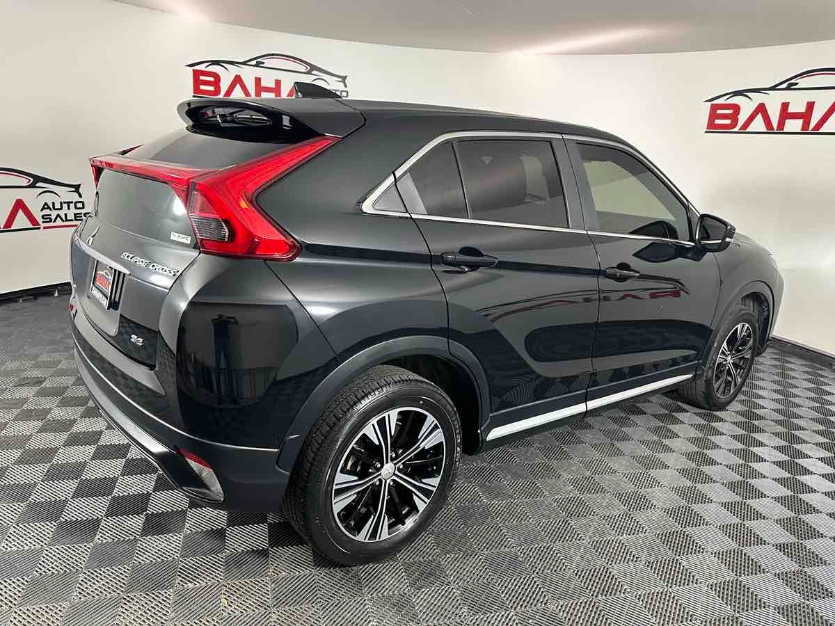 2019 Mitsubishi Eclipse Cross SE photo 4