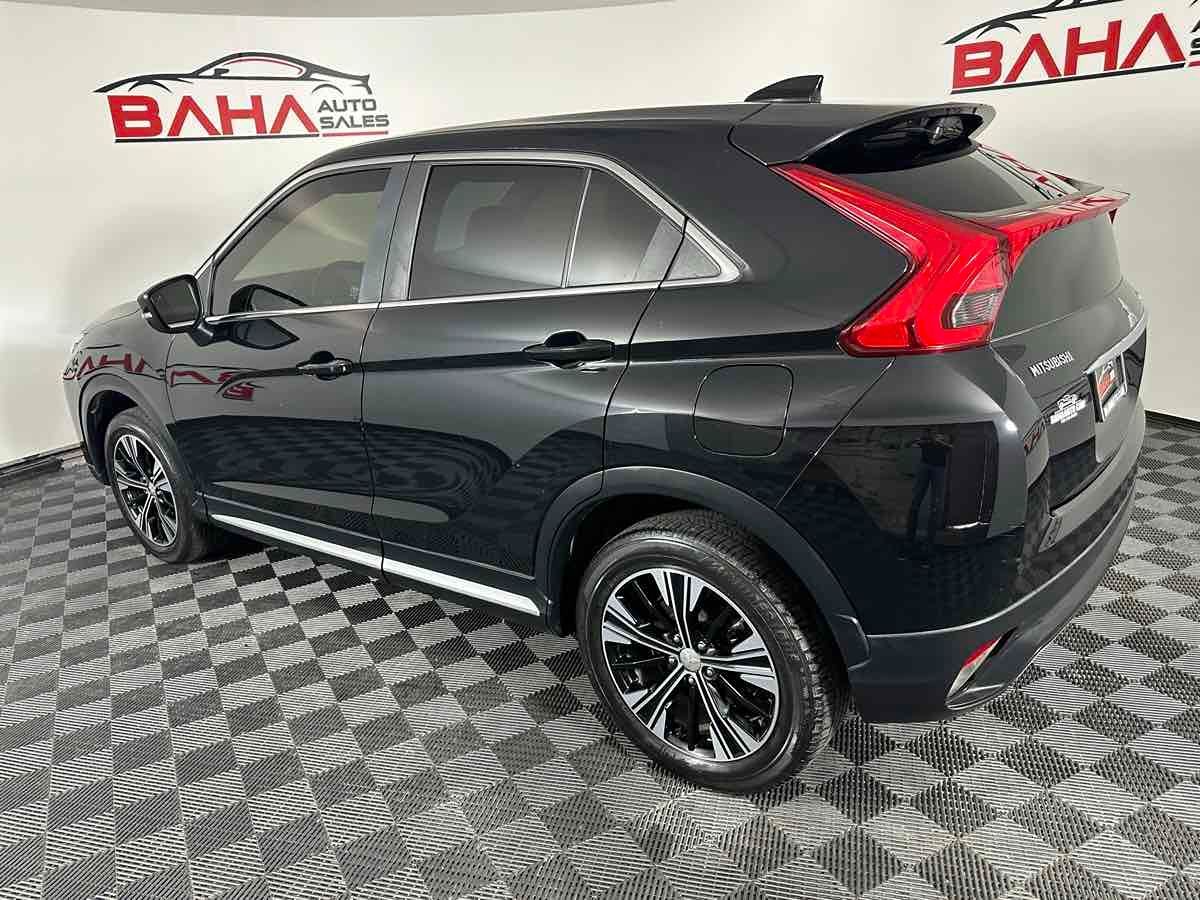 2019 Mitsubishi Eclipse Cross SE photo 3