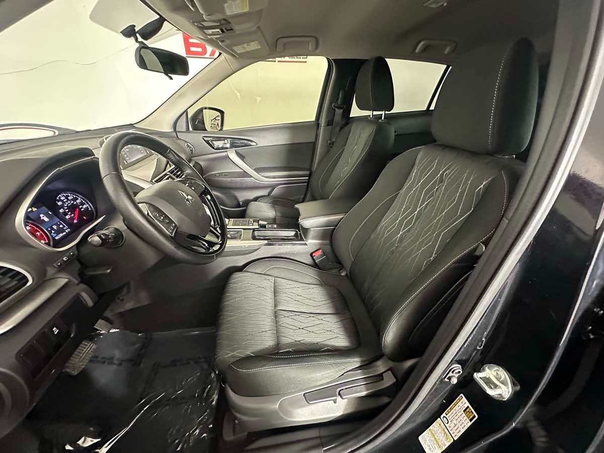 2019 Mitsubishi Eclipse Cross SE photo 11