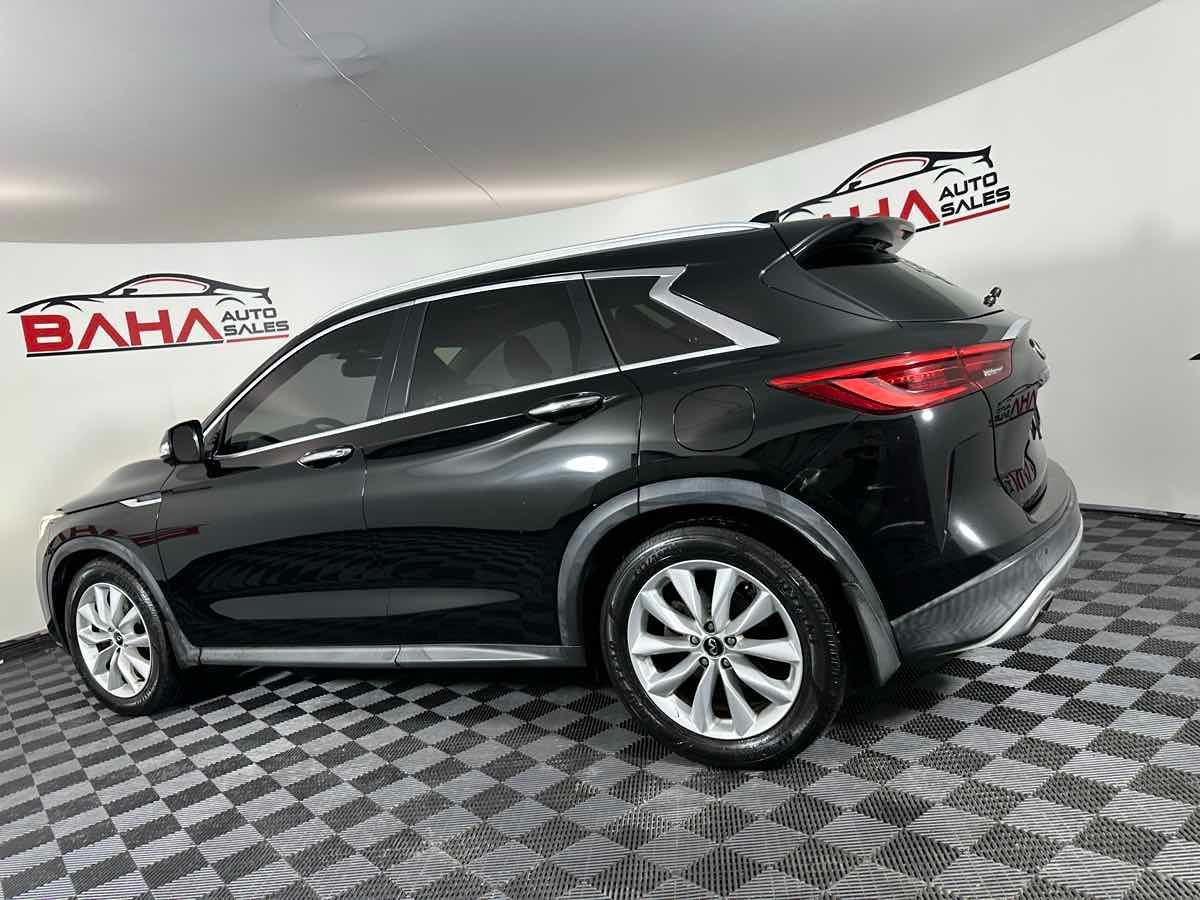 2019 Infiniti QX50 Essential photo 4