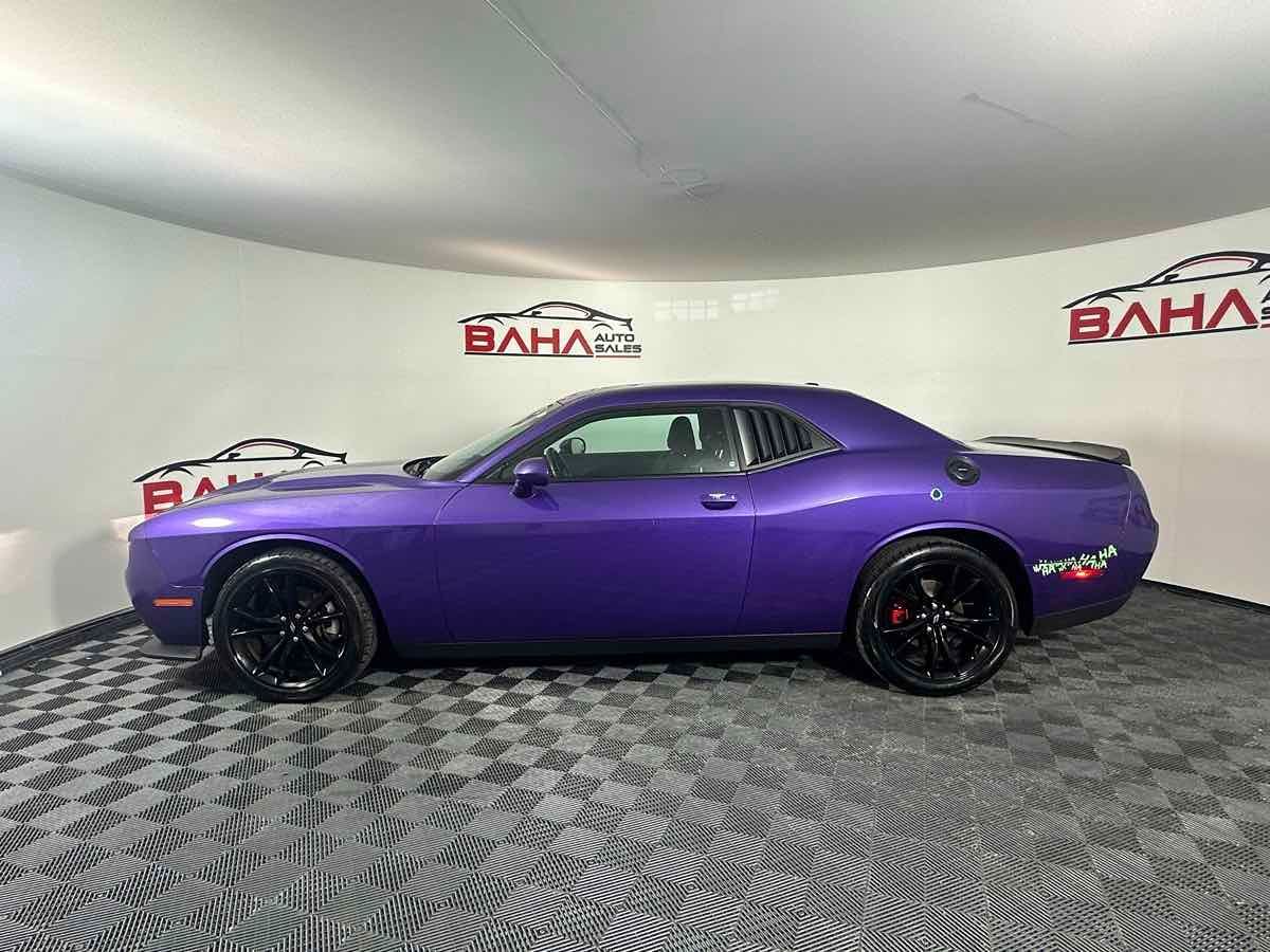 2018 Dodge Challenger SXT photo 3