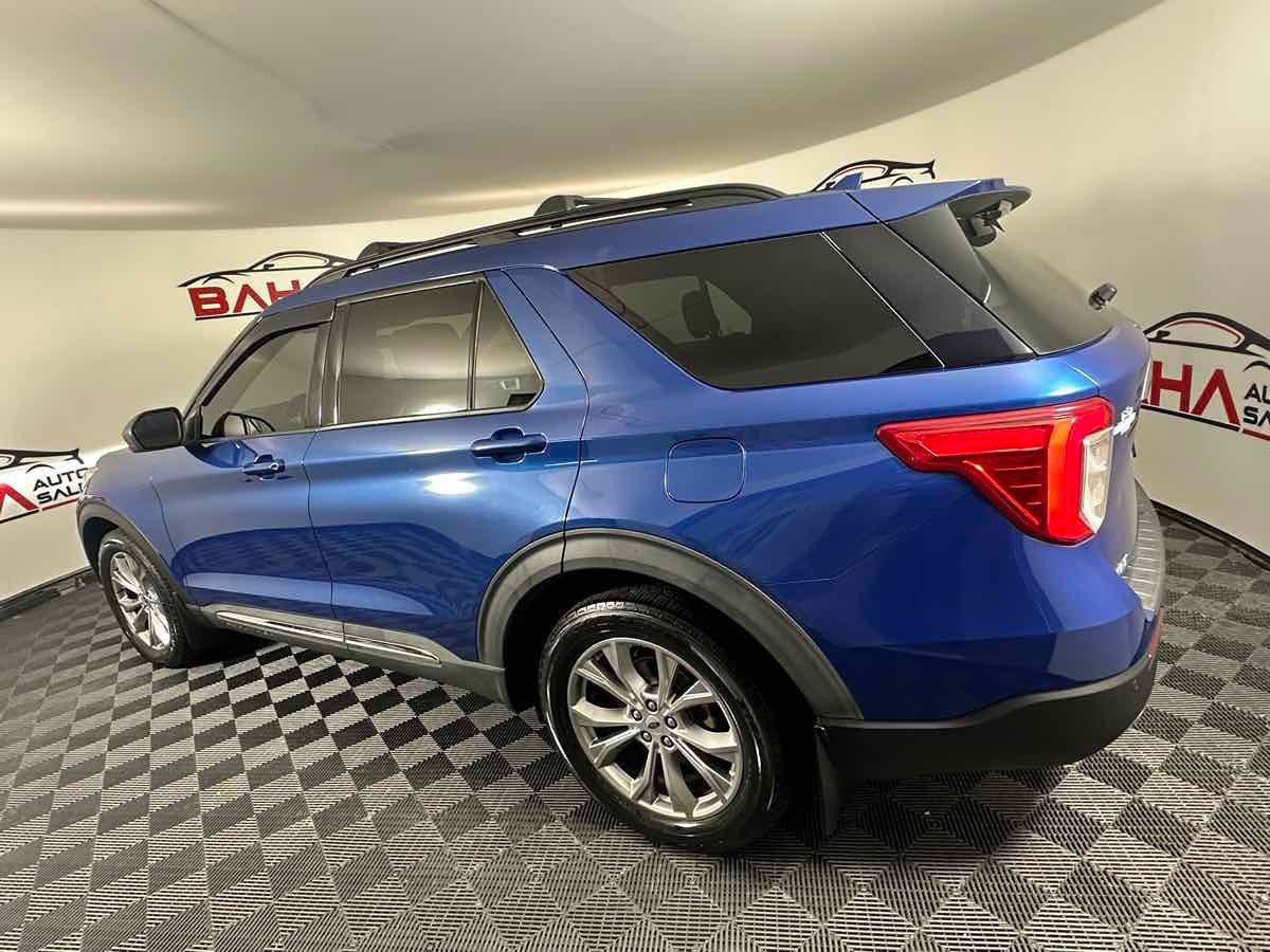 2020 Ford Explorer XLT photo 4