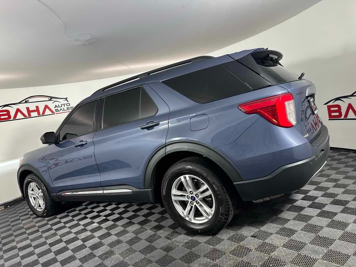 2021 Ford Explorer XLT photo 2