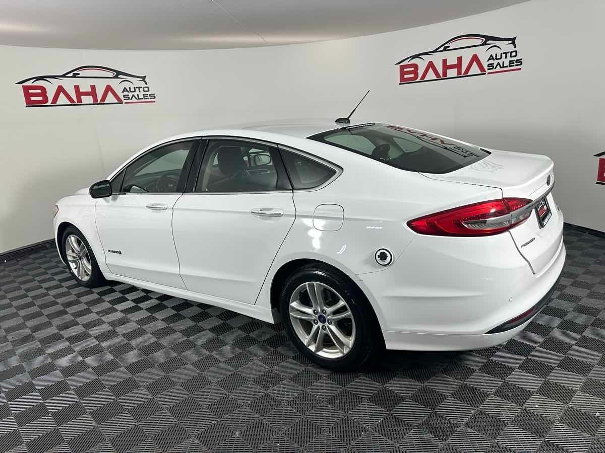 2018 Ford Fusion Hybrid SE photo 3