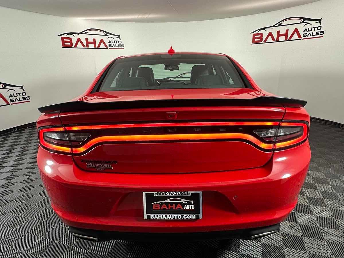 2020 Dodge Charger SXT Plus photo 3