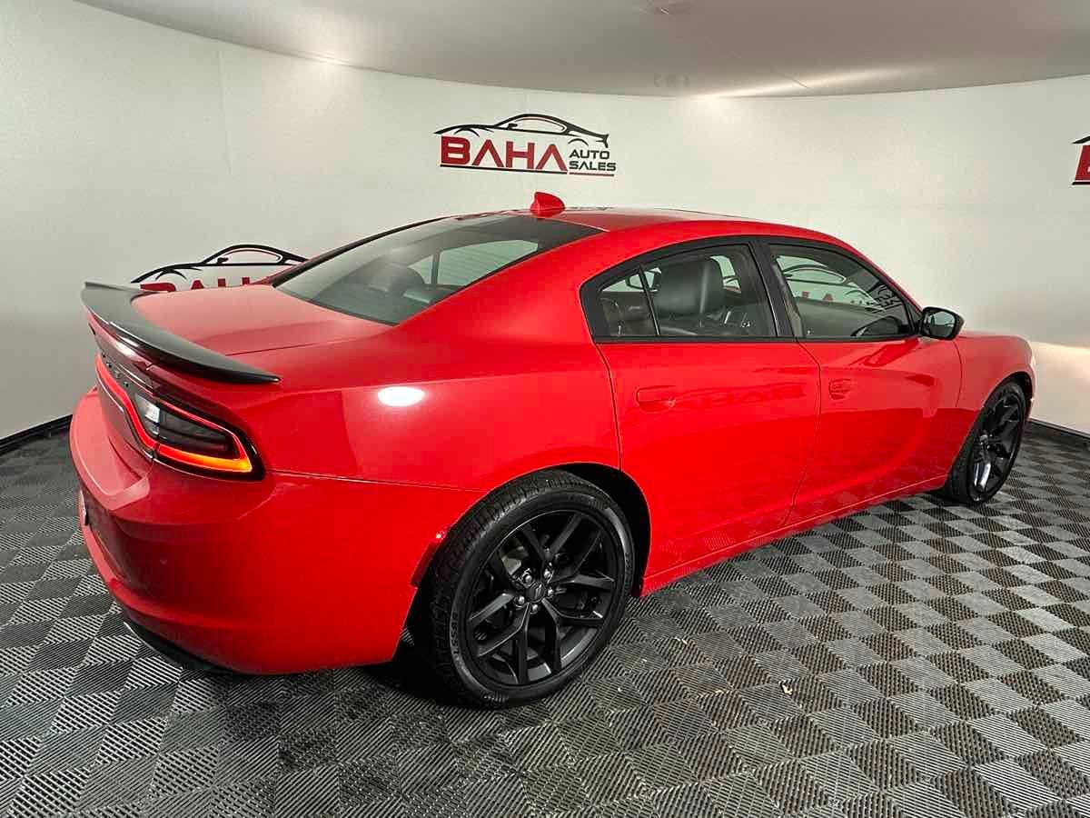 2020 Dodge Charger SXT Plus photo 4