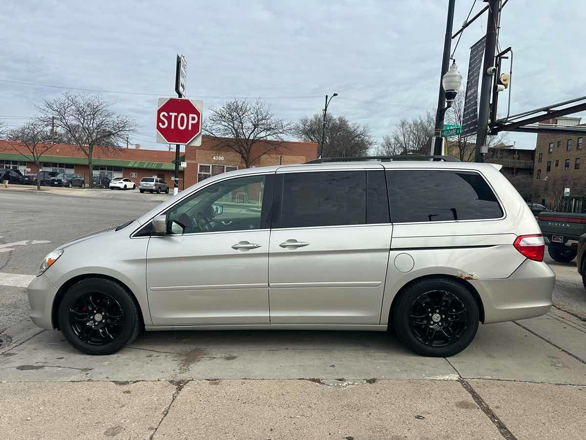 2005 Honda Odyssey Touring - Photo 4