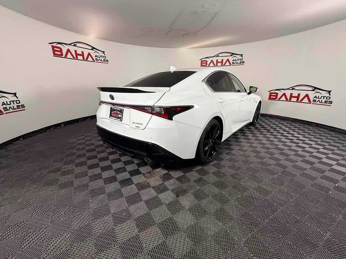 2024 Lexus IS 350 F SPORT - Photo 10