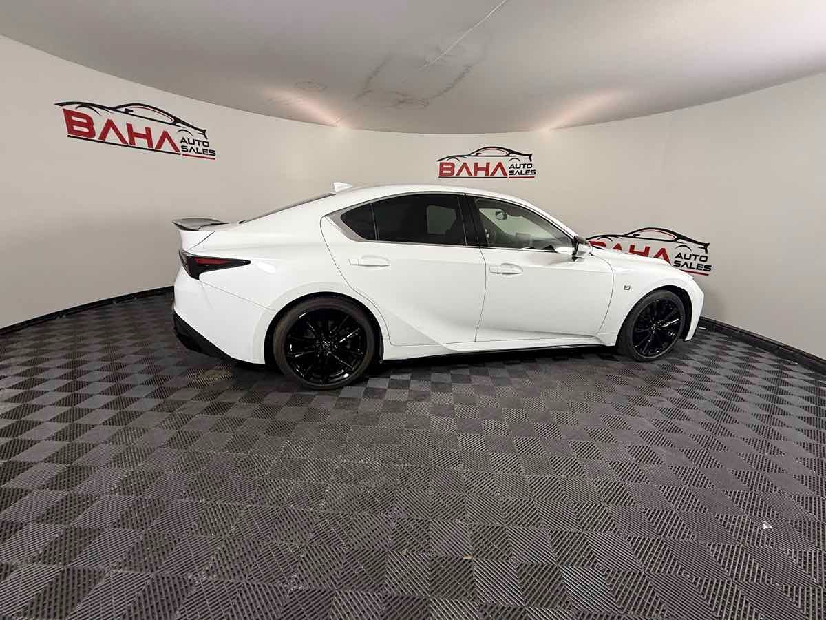 2024 Lexus IS 350 F SPORT - Photo 11