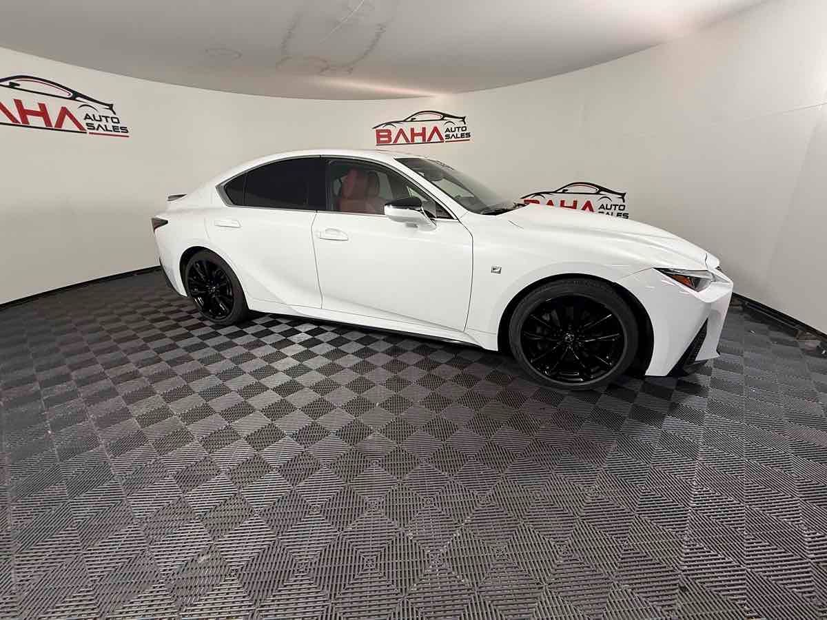 2024 Lexus IS 350 F SPORT - Photo 15