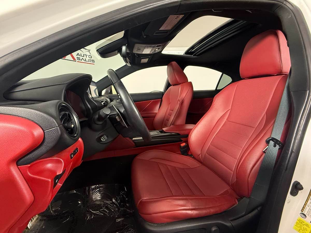 2024 Lexus IS 350 F SPORT - Photo 18