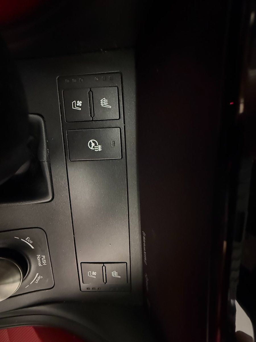 2024 Lexus IS 350 F SPORT - Photo 32