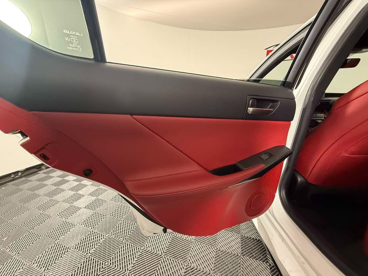 2024 Lexus IS 350 F SPORT - Photo 38
