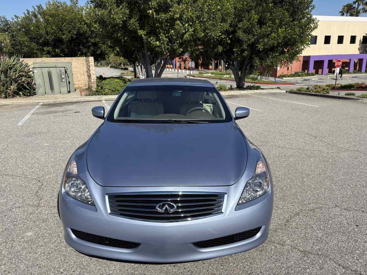 2009 Infiniti G37 Convertible Base photo 6