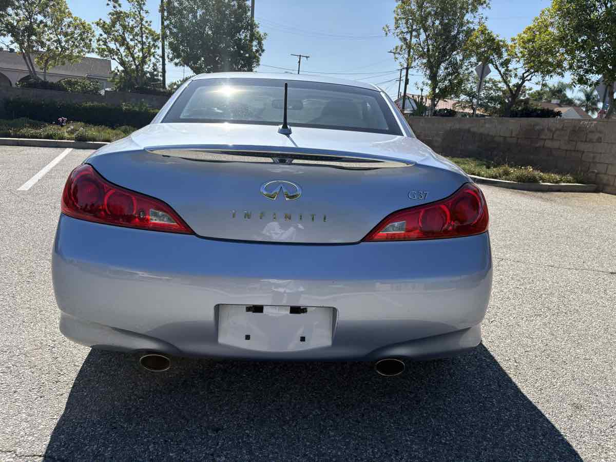 2009 Infiniti G37 Convertible Base photo 11
