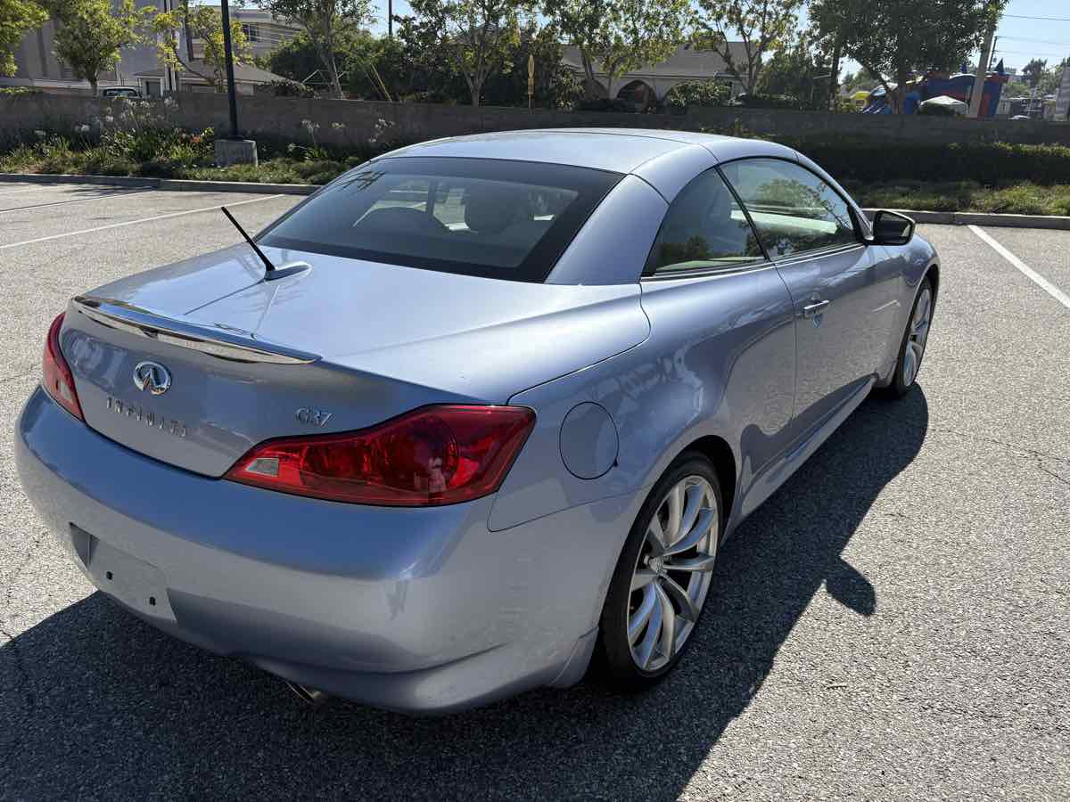 2009 Infiniti G37 Convertible Base photo 12