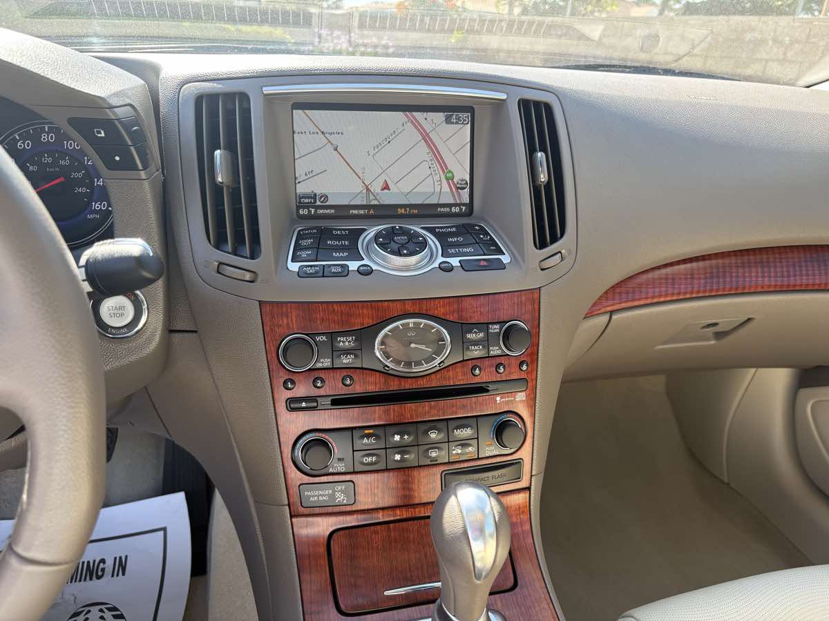 2009 Infiniti G37 Convertible Base photo 24