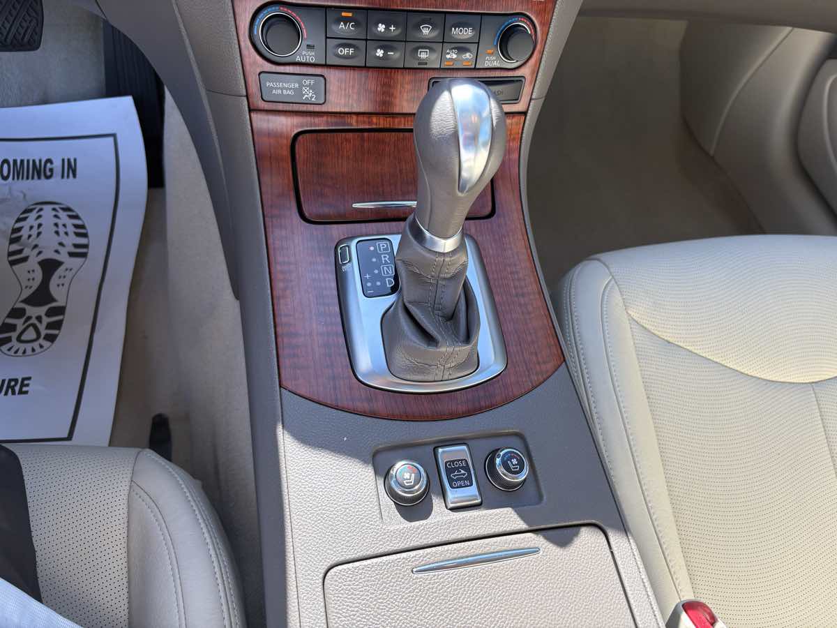 2009 Infiniti G37 Convertible Base photo 27