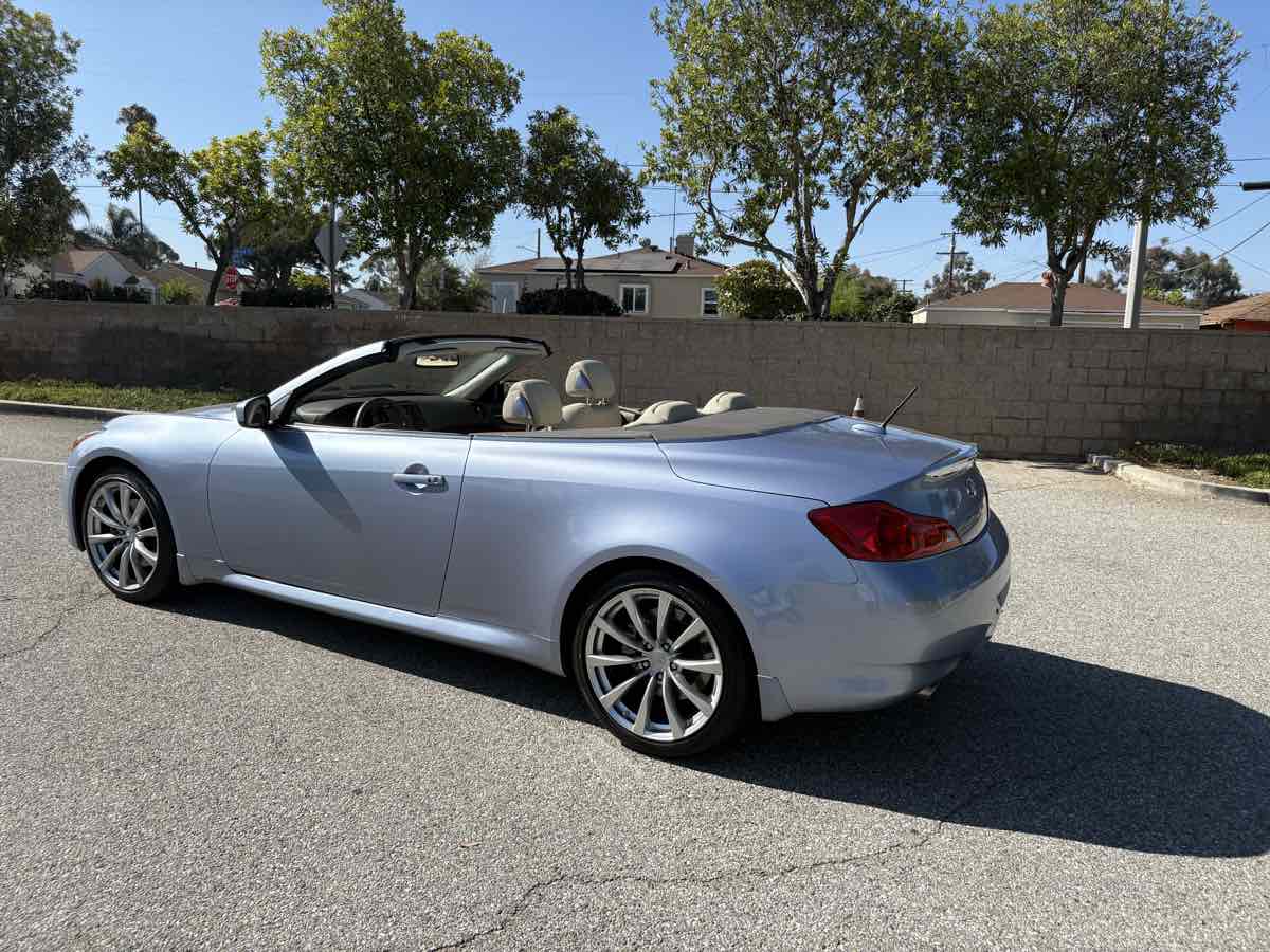 2009 Infiniti G37 Convertible Base photo 38