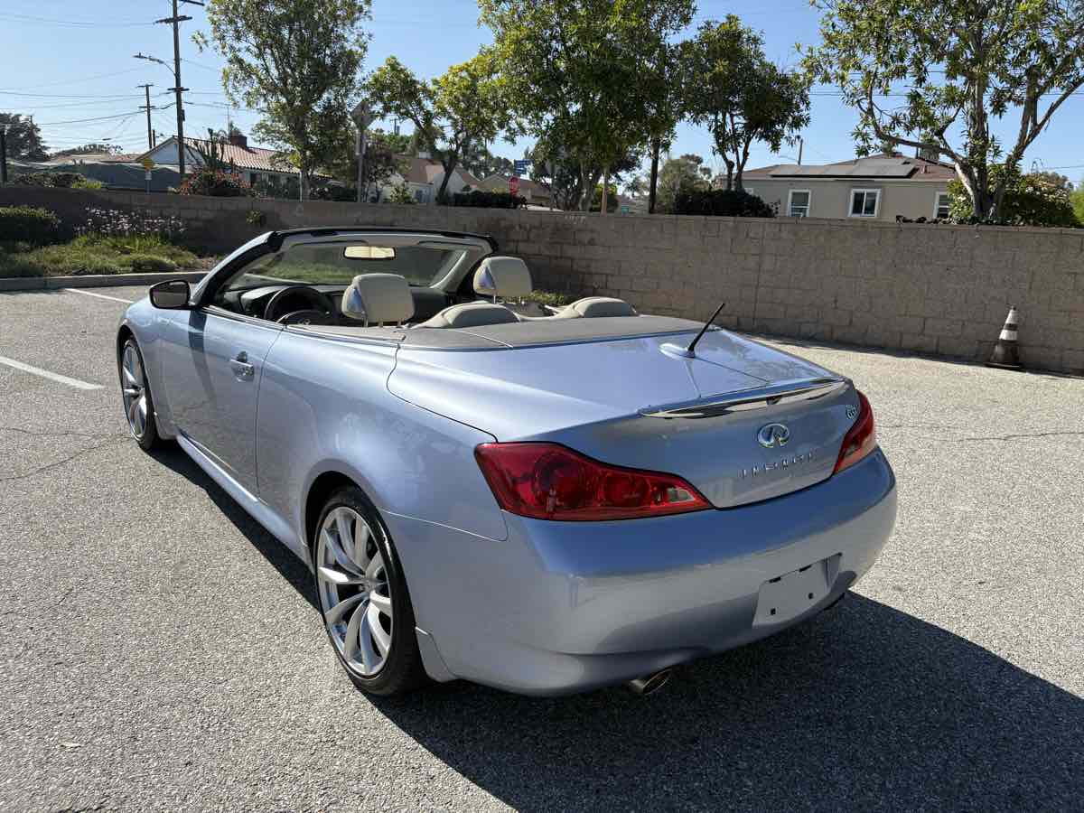 2009 Infiniti G37 Convertible Base photo 39