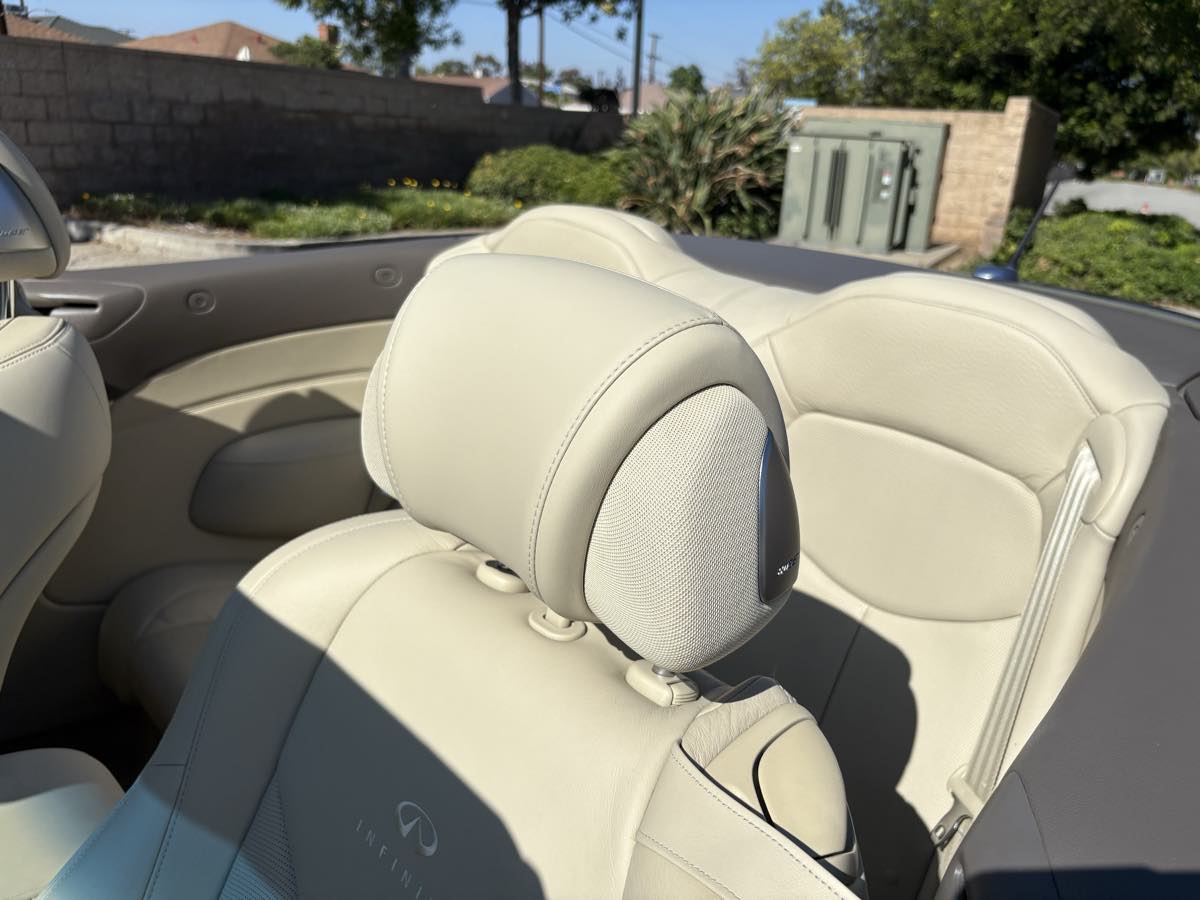 2009 Infiniti G37 Convertible Base photo 43