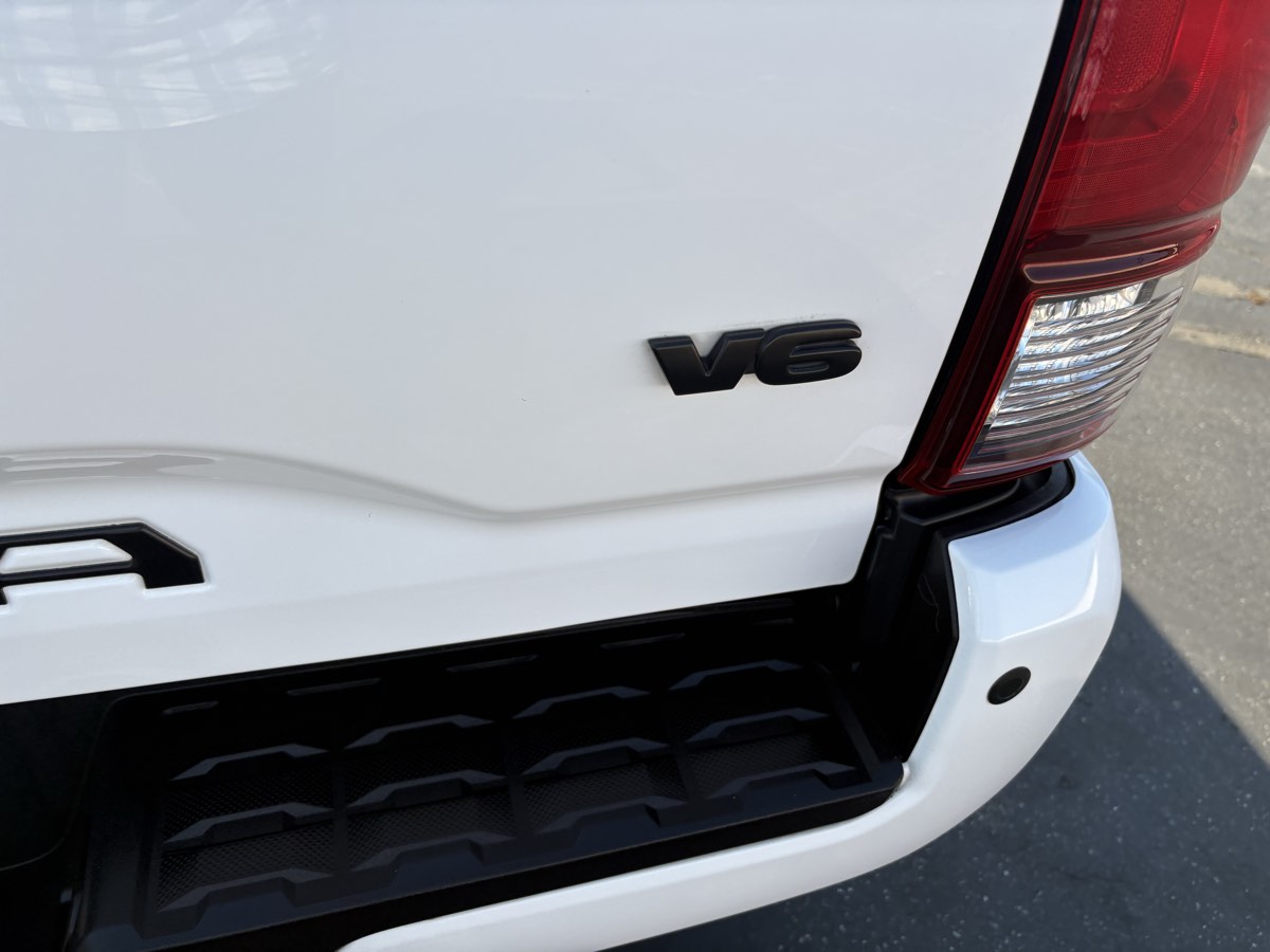 2019 Toyota Tacoma TRD Sport photo 8
