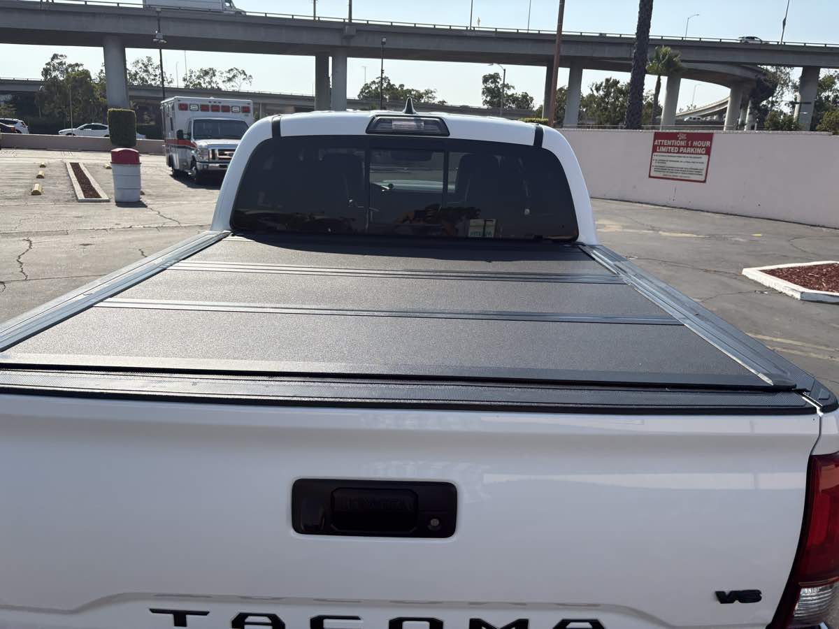 2019 Toyota Tacoma TRD Sport photo 10