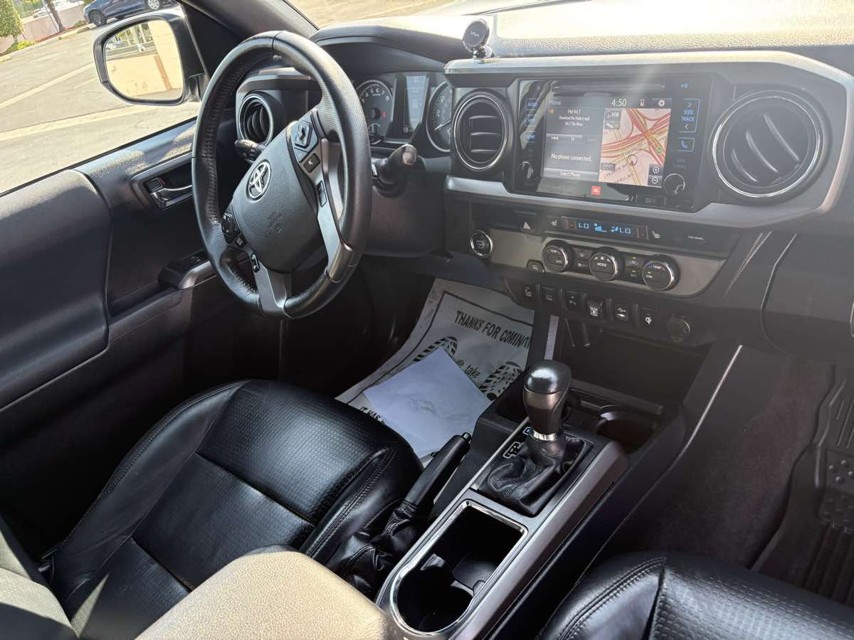 2019 Toyota Tacoma TRD Sport photo 21