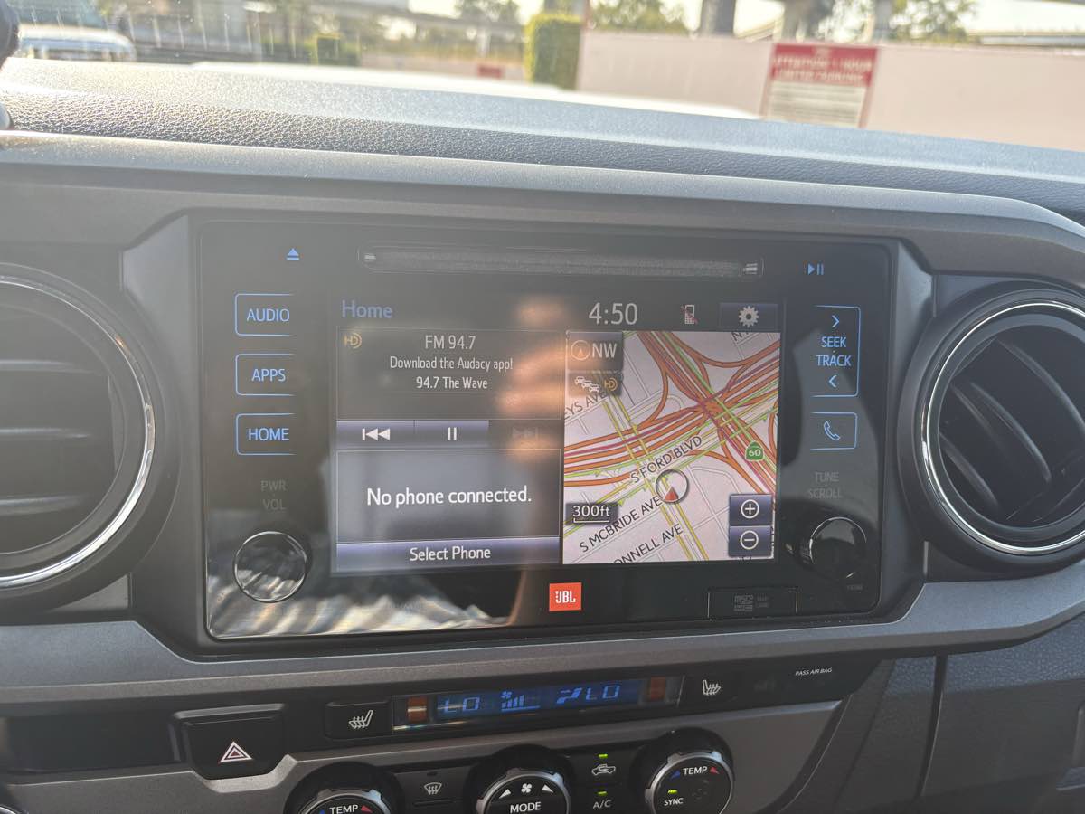 2019 Toyota Tacoma TRD Sport photo 25