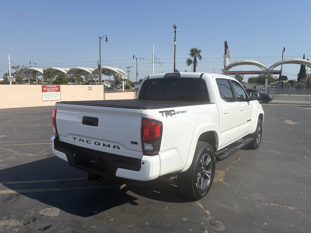 2019 Toyota Tacoma TRD Sport photo 35
