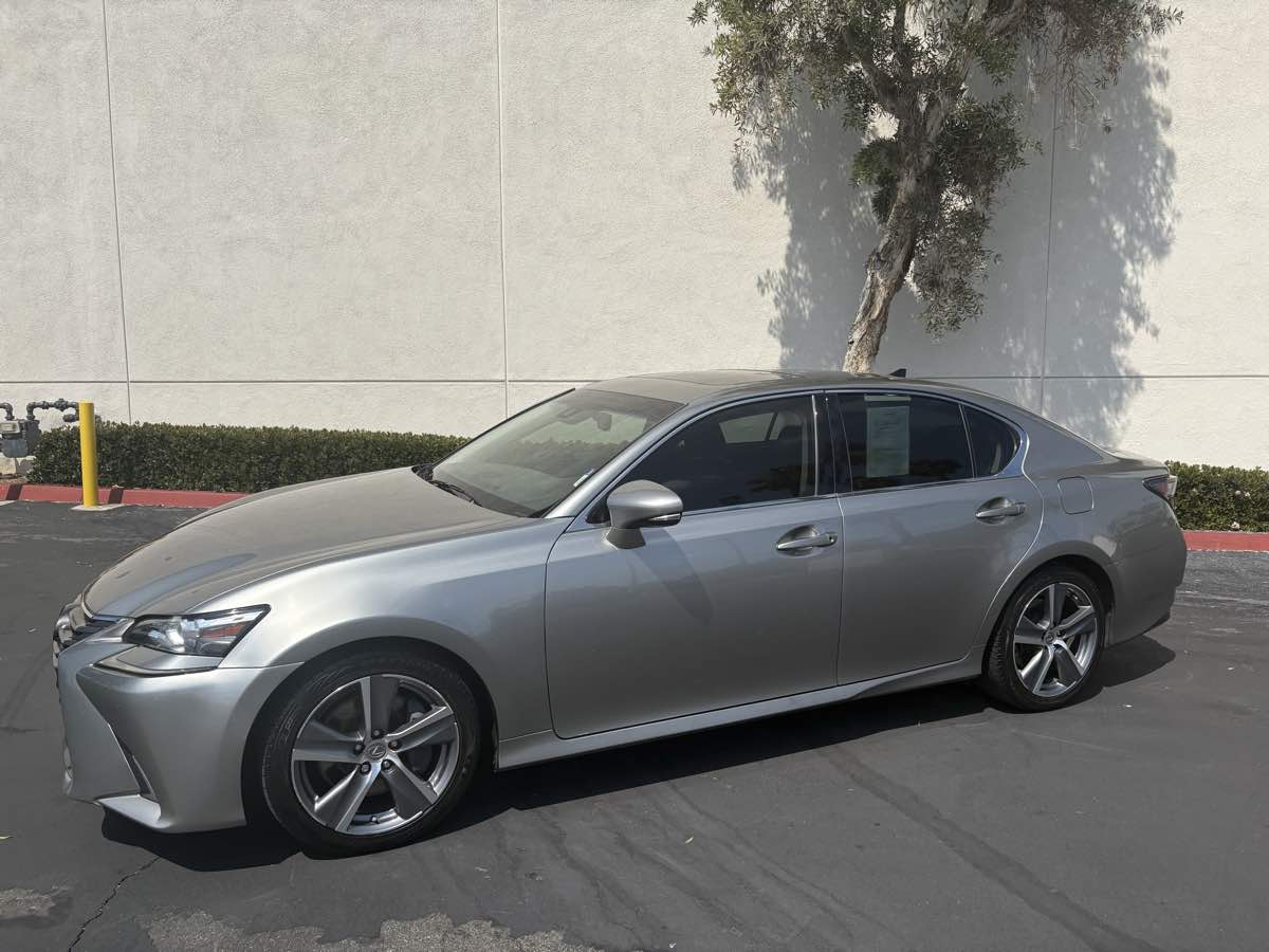 2017 Lexus GS 350 photo 2