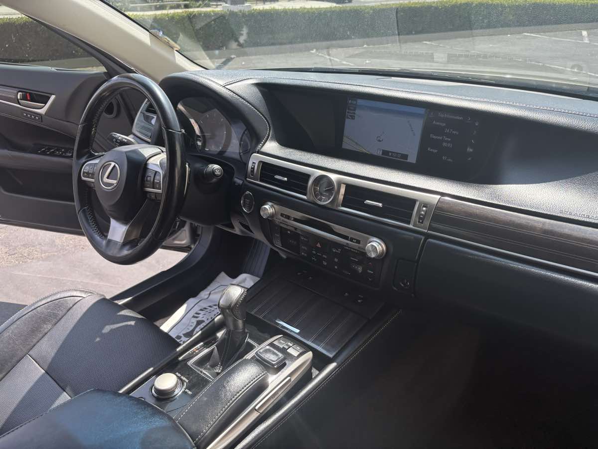 2017 Lexus GS 350 photo 19