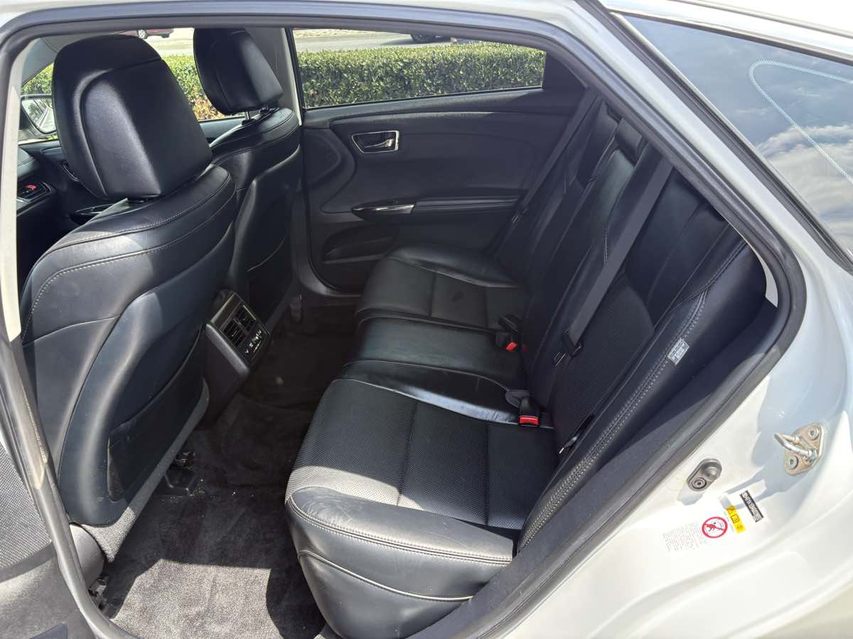 2016 Toyota Avalon Limited photo 21