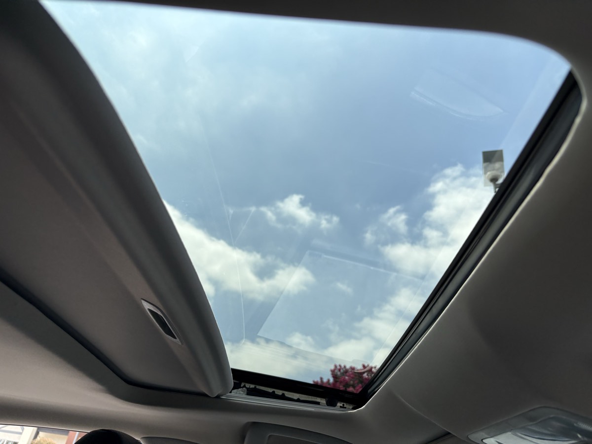 2016 Toyota Avalon Limited photo 28