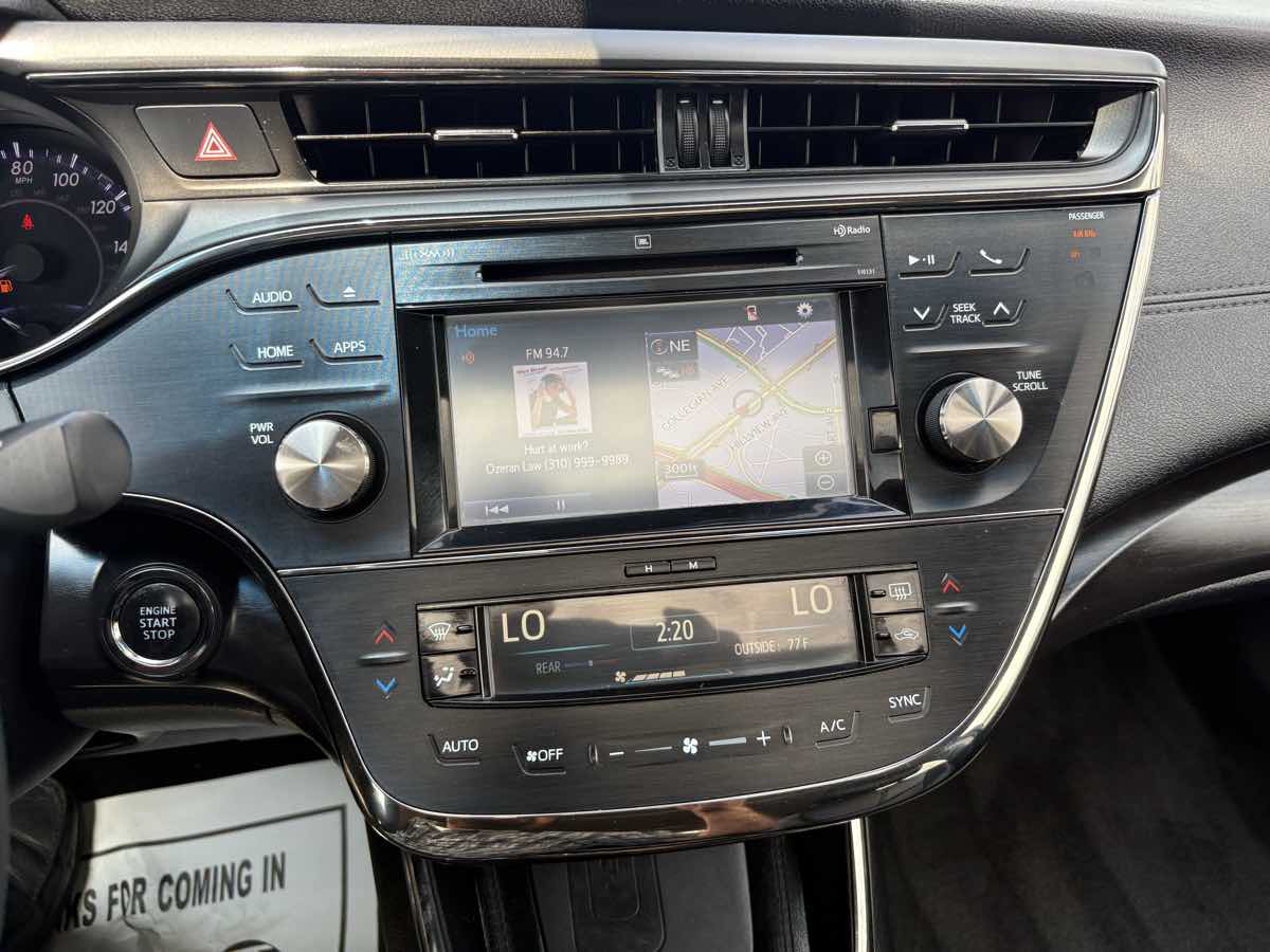 2016 Toyota Avalon Limited photo 37
