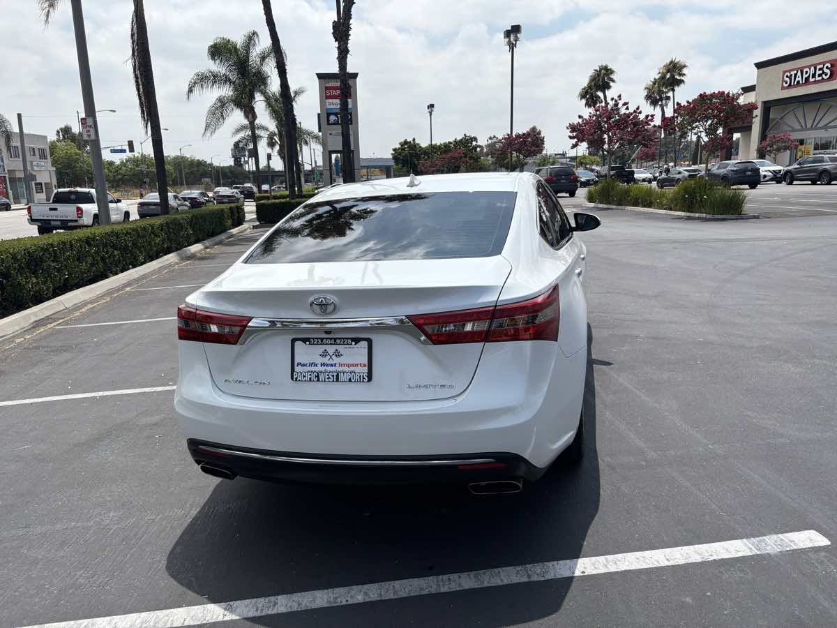 2016 Toyota Avalon Limited photo 47