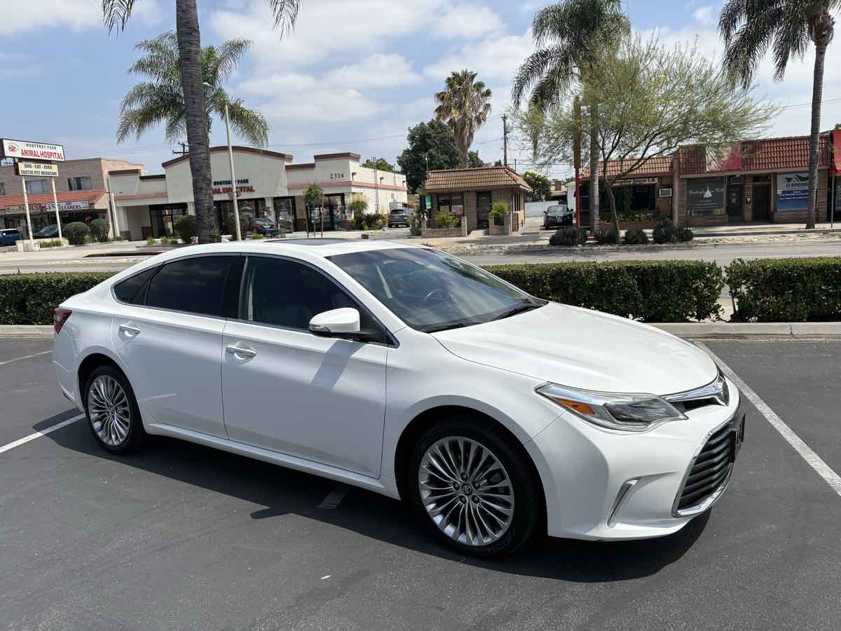 2016 Toyota Avalon Limited photo 48