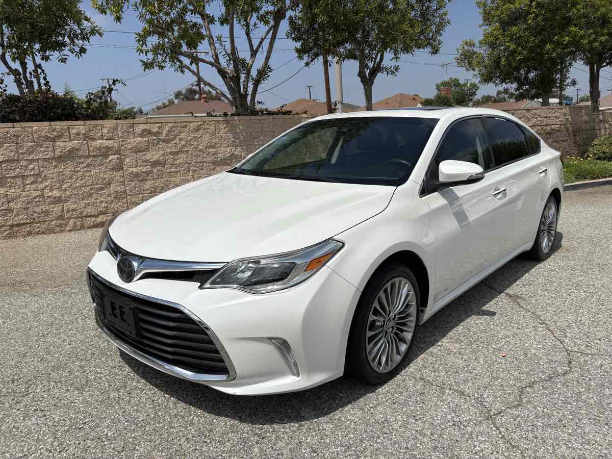 2016 Toyota Avalon Limited photo 49