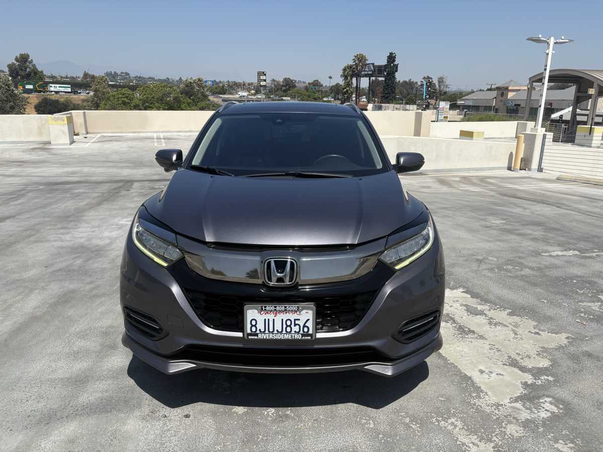 2019 Honda HR-V Touring photo 4