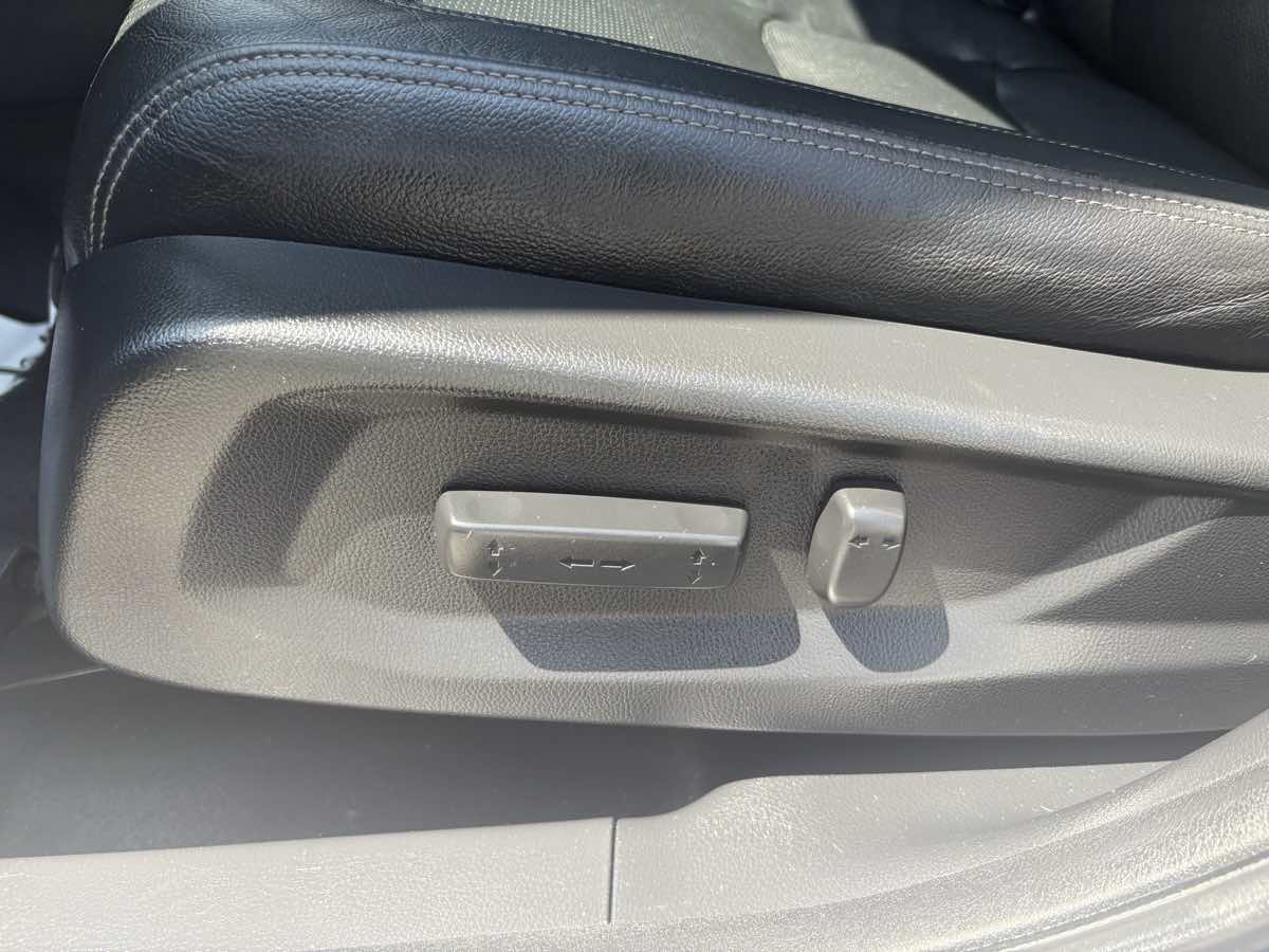 2019 Honda HR-V Touring photo 23