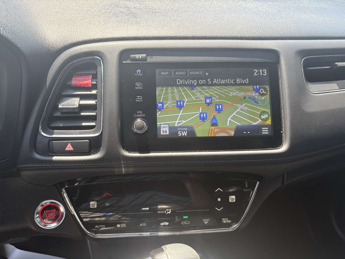 2019 Honda HR-V Touring photo 30