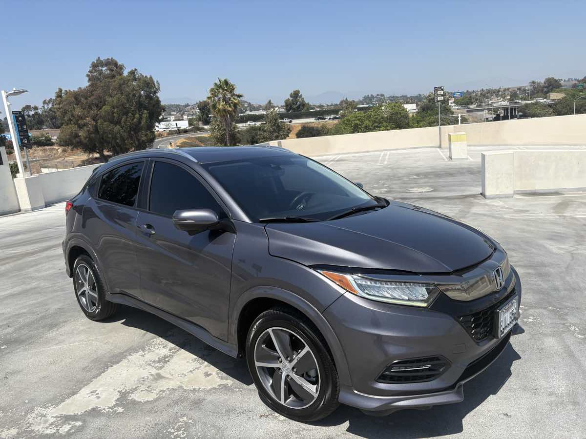 2019 Honda HR-V Touring photo 40